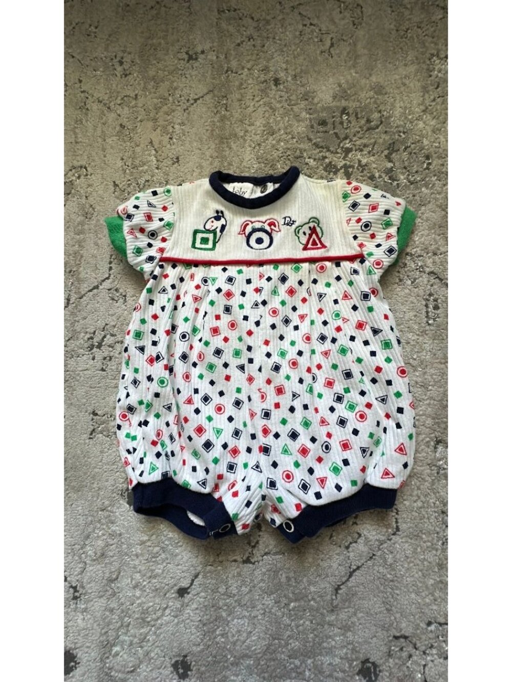 22 baby‎ Dior shapes romper 0-3 months?